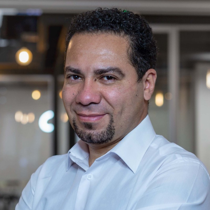 Cesar Armando Alvarado (España)